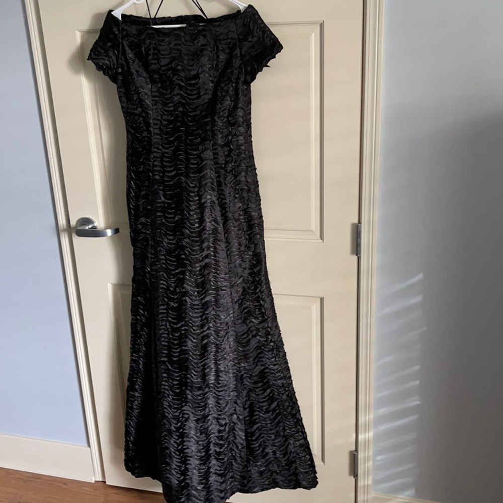 B Michael America Red collection size 4 NWT EVENING GOWN
